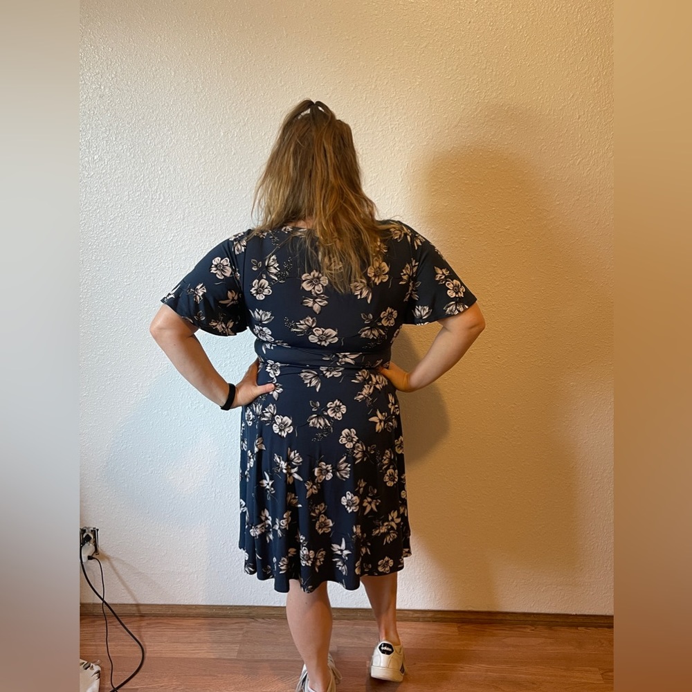 Torrid knee length dress - Picture 2 of 5